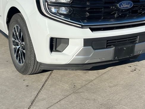 Used 2025 Ford Expedition Max Platinum AWD/4WD image 7