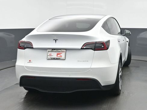 Used 2022 Tesla Model Y Long Range AWD/4WD image 4