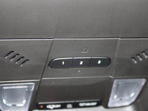 New 2026 Cadillac XT5 Luxury image 19