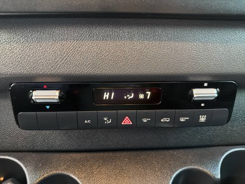 Used 2020 Mercedes-Benz Sprinter 3500 image 33