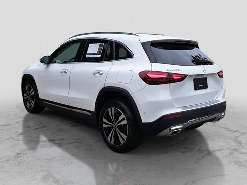 Certified 2025 Mercedes-Benz GLA 250 4MATIC image 8