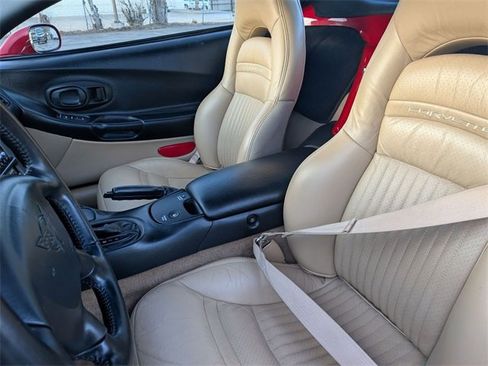 Used 2004 Chevrolet Corvette Convertible w/ Preferred Equipment Group image 15