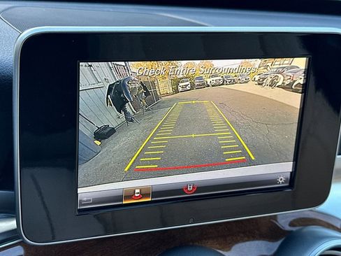 Used 2018 Mercedes-Benz C 300 Sedan image 24