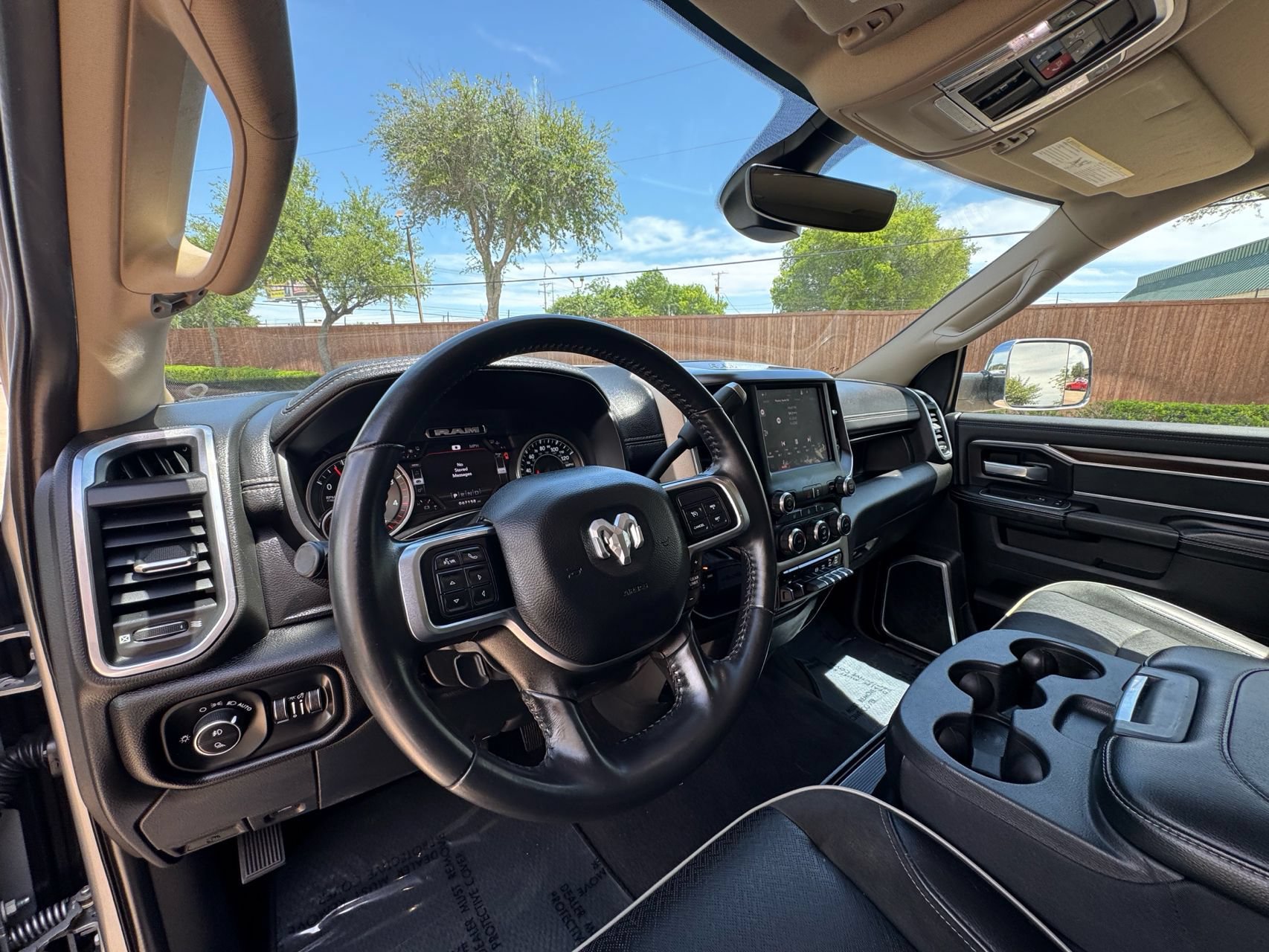 Used 2022 RAM 2500 Laramie AWD/4WD image 14