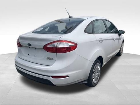 Used 2017 Ford Fiesta S FWD image 3