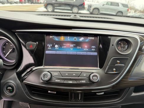 Used 2019 Buick Envision Essence image 24