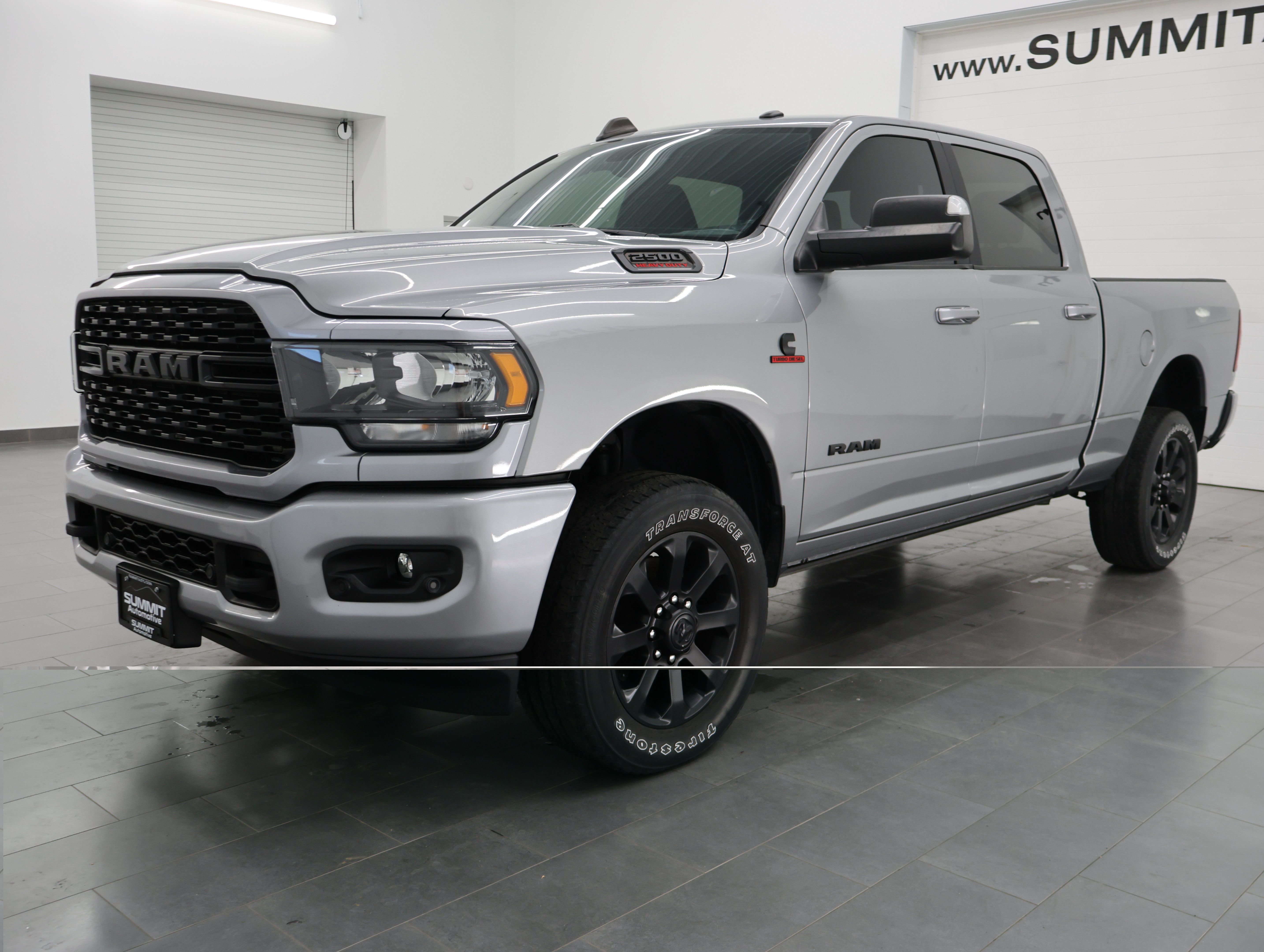 Used 2022 RAM 2500 Big Horn w/ Night Edition AWD/4WD image 7