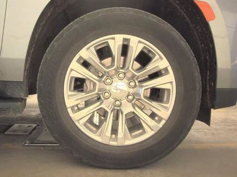 Used 2024 GMC Yukon XL Denali image 26