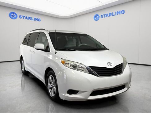 Used 2013 Toyota Sienna LE FWD image 14