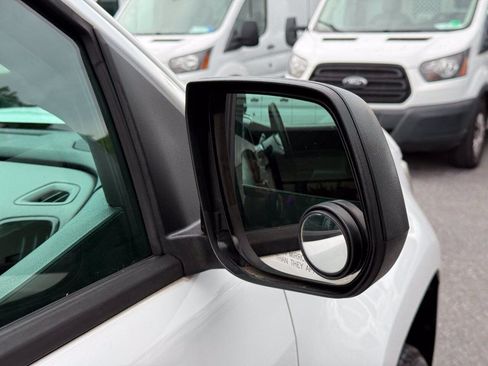Used 2017 Chevrolet Colorado W/T RWD image 38