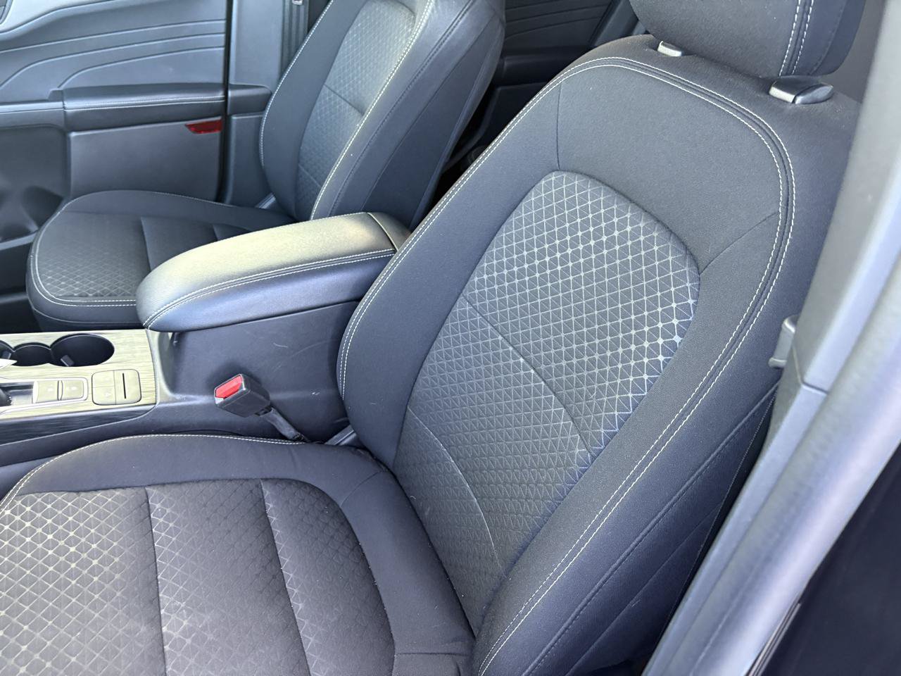 Used 2025 Ford Escape Active w/ Cold Weather Package AWD/4WD image 17
