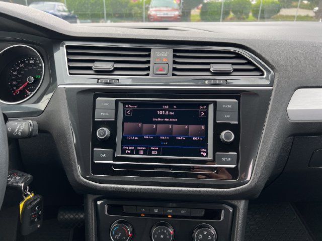Used 2019 Volkswagen Tiguan S w/ 3rd Row Seat Package AWD/4WD image 23