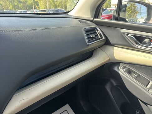 Used 2022 Subaru Ascent Limited image 26