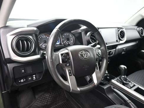Used 2021 Toyota Tacoma SR5 w/ Trail Edition AWD/4WD image 13