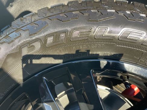 Used 2025 Chevrolet Silverado 1500 Custom Trail Boss w/ Turbomax Blackout Package image 32