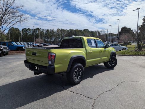 Used 2023 Toyota Tacoma TRD Off-Road w/ Technology Package image 5