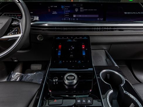 Used 2026 Cadillac Escalade ESV Sport w/ LPO, ONYX Package image 24