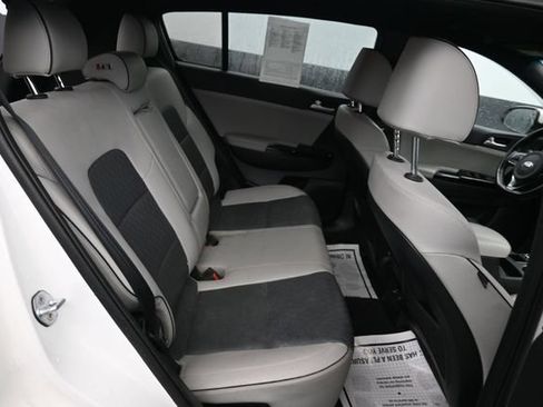 Used 2019 Kia Sportage EX w/ EX Sport Appearance Package AWD/4WD image 9