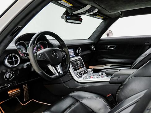 Used 2011 Mercedes-Benz SLS AMG Coupe image 44