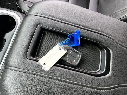 Used 2020 Chevrolet Silverado 1500 RST w/ All-Star Edition image 30