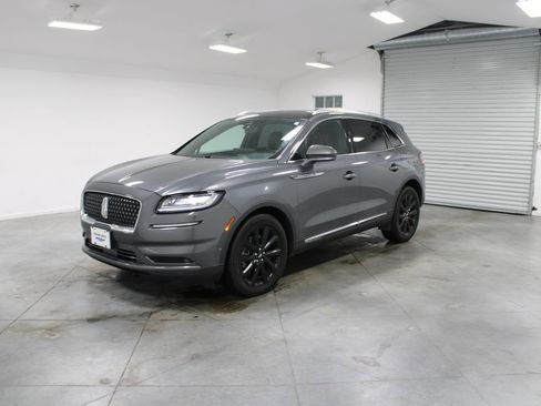 Used 2022 Lincoln Nautilus Reserve w/ Equipment Group 201A image 4