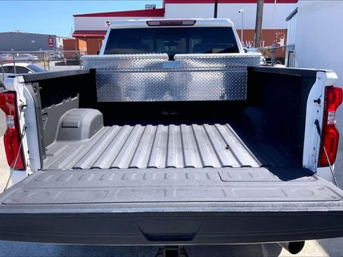 Used 2020 Chevrolet Silverado 2500 LTZ w/ LTZ Plus Package image 19