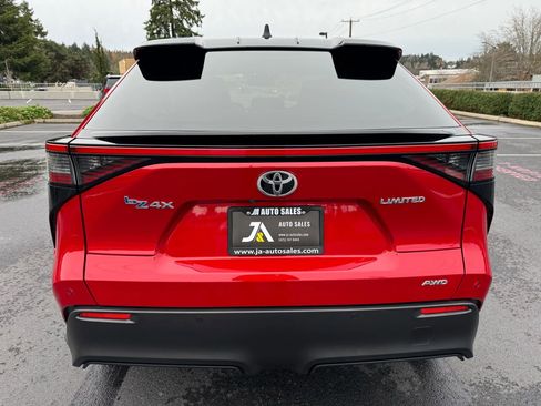 Used 2023 Toyota bZ4X AWD image 9