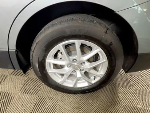 Used 2024 Chevrolet Equinox LT FWD image 20