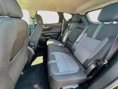 Used 2025 Chevrolet Blazer LT AWD/4WD image 28