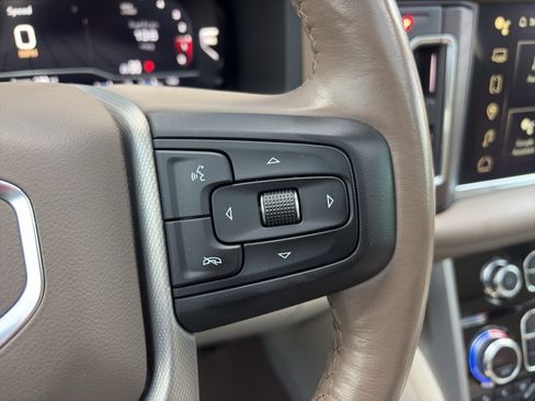 Used 2022 GMC Yukon Denali w/ Denali Premium Package image 26