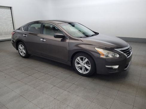 Used 2014 Nissan Altima 2.5 S w/ Display Audio Package image 11