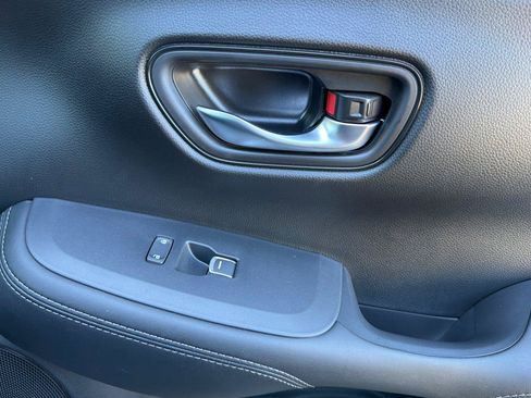 New 2027 Honda HR-V EX-L image 16