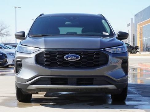 Used 2025 Ford Escape ST-Line AWD/4WD image 2