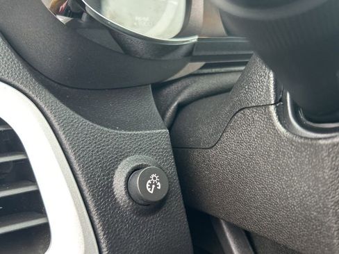 Used 2014 GMC Terrain SLE FWD image 29