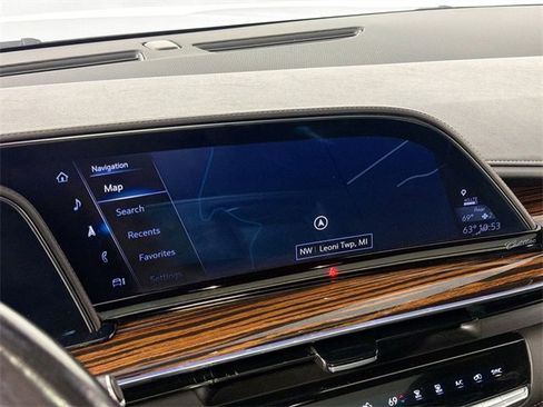 Used 2022 Cadillac Escalade ESV Premium Luxury image 14