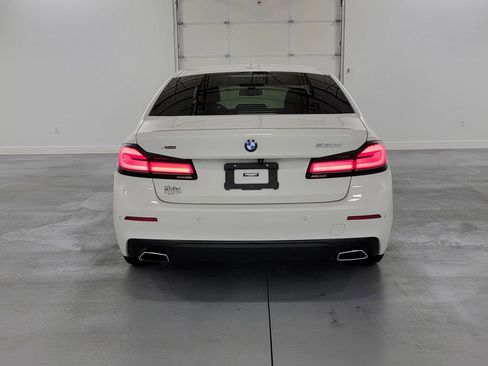 Used 2022 BMW 530i xDrive w/ Convenience Package AWD/4WD image 7