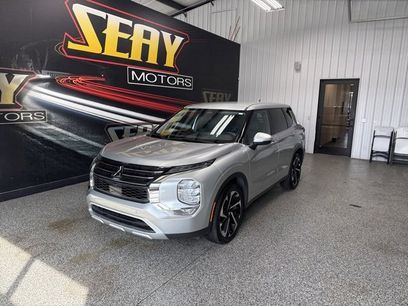 Used 2024 Mitsubishi Outlander SE