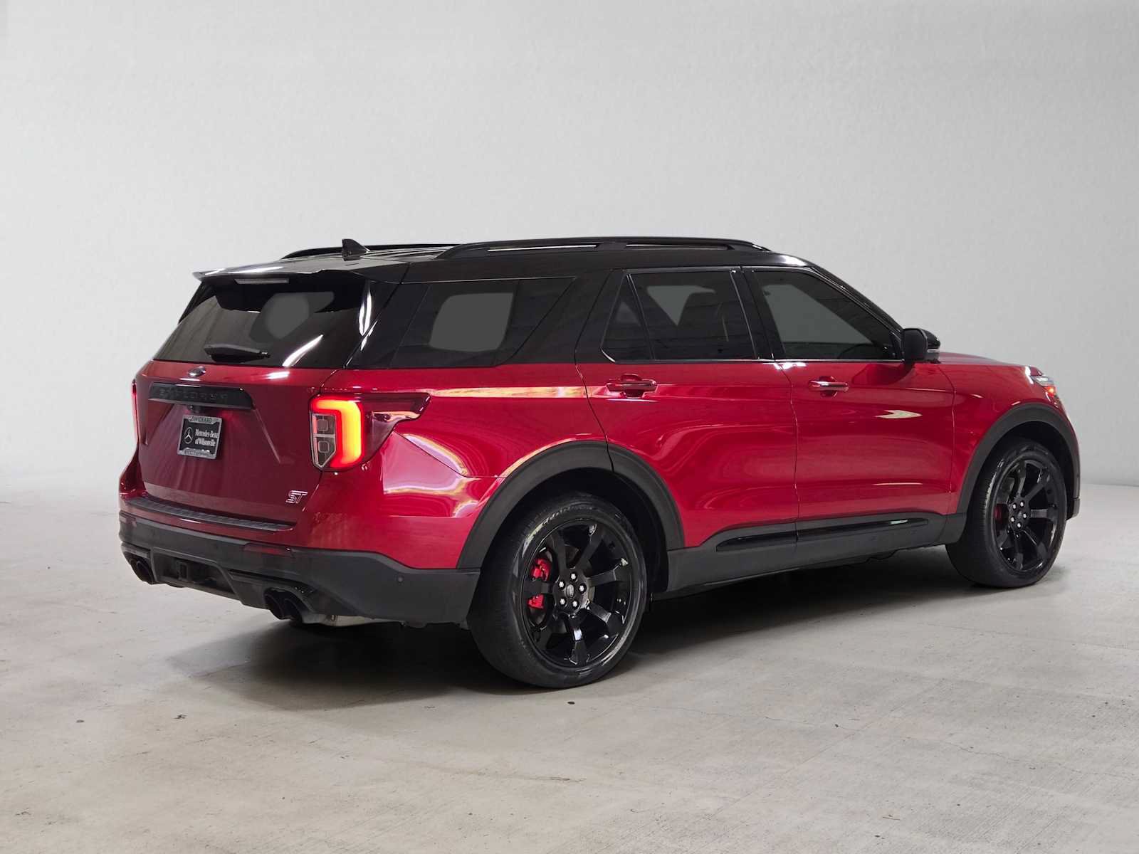 Used 2020 Ford Explorer ST w/ ST Street Pack AWD/4WD image 3