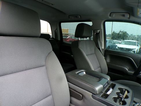 Used 2018 Chevrolet Silverado 1500 LT w/ LT Eassist Package AWD/4WD image 13
