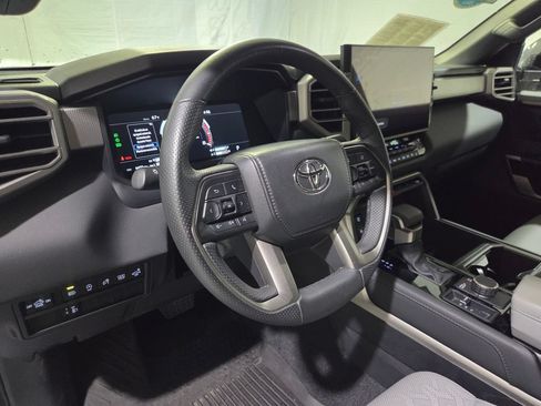 Used 2025 Toyota Tundra Limited AWD/4WD image 3