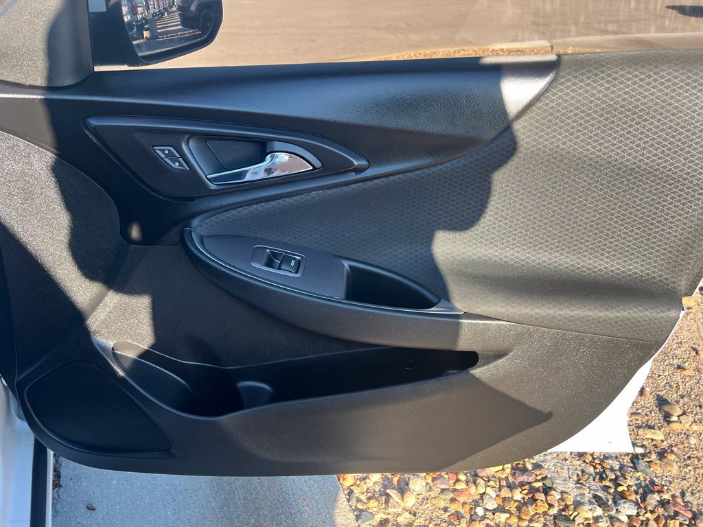 Used 2018 Chevrolet Malibu LT FWD image 24