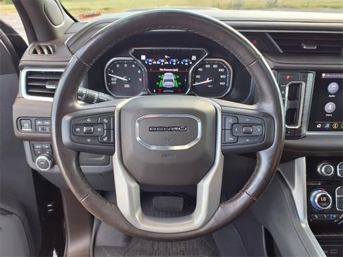 Used 2021 GMC Yukon Denali w/ Denali Premium Package image 75