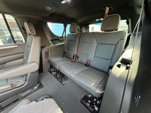 New 2025 Chevrolet Suburban Premier AWD/4WD image 26