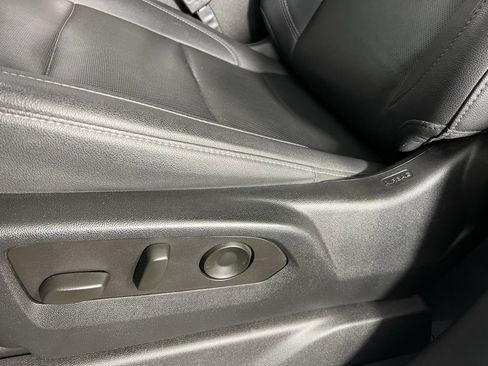 Used 2023 Chevrolet Silverado 1500 LTZ image 24