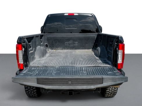 Used 2019 Ford F250 Lariat w/ Lariat Ultimate Package AWD/4WD image 59