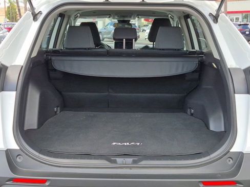 Used 2025 Toyota RAV4 XLE image 6