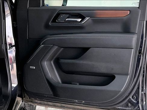 Used 2025 GMC Yukon Denali image 26