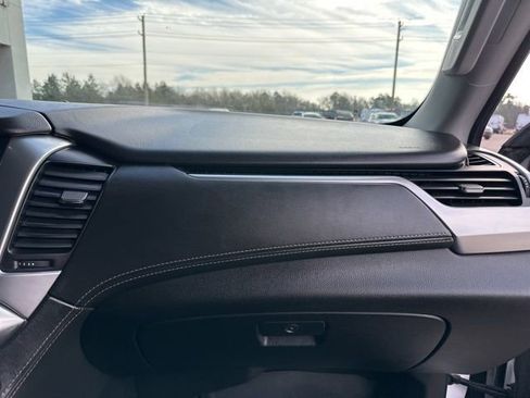 Used 2019 Chevrolet Tahoe LT image 50