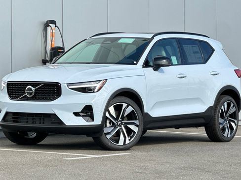 New 2026 Volvo XC40 B5 Ultra w/ Climate Package image 1