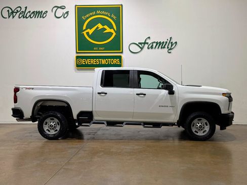 Used 2023 Chevrolet Silverado 2500 W/T w/ WT Convenience Package AWD/4WD image 9